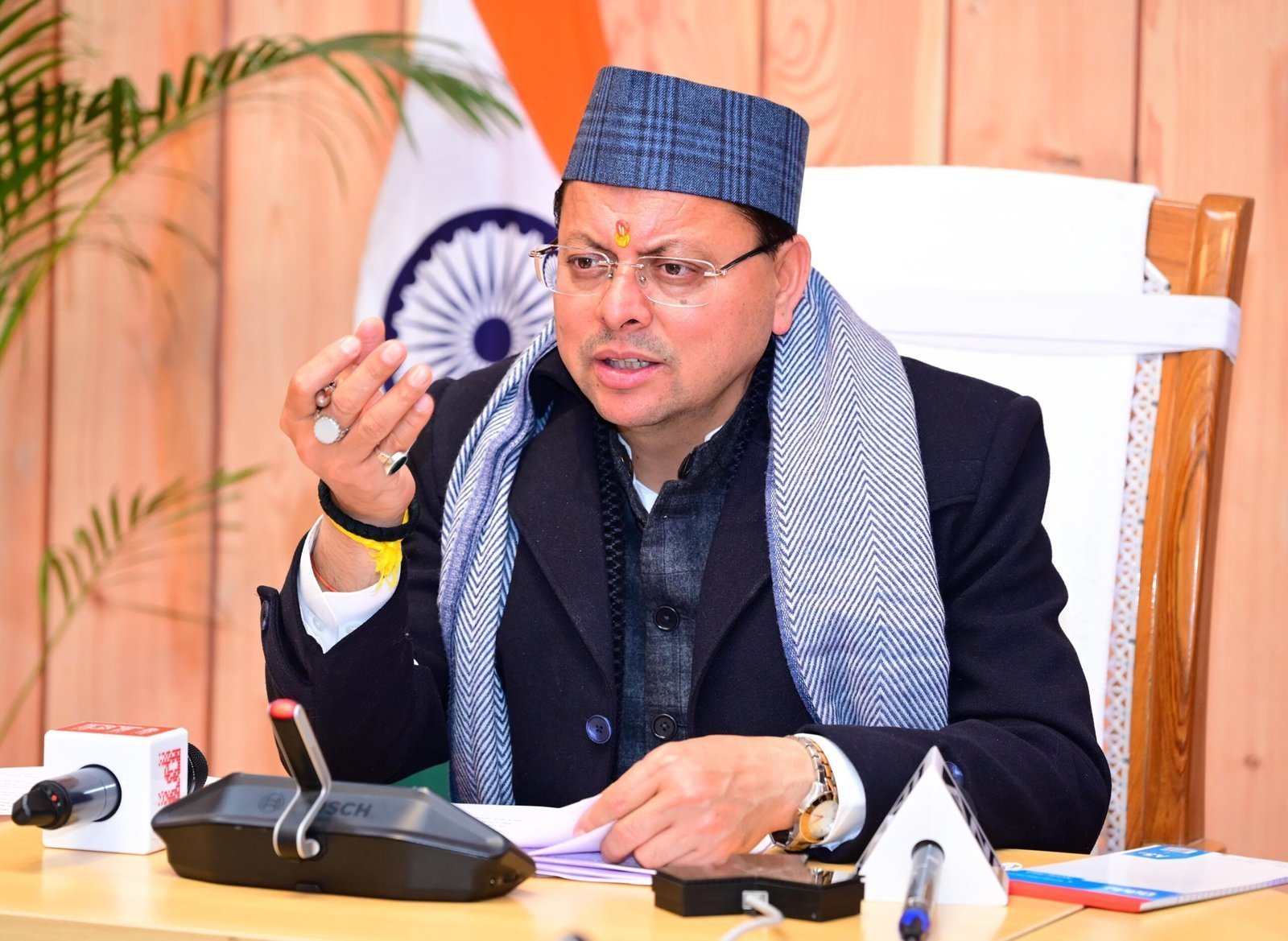 धामी  सरकार का बड़ा तोहफा: राज्य आंदोलनकारियों की पेंशन में भारी बढ़ोतरी, अब बेडरिडन आंदोलनकारियों को मिलेंगे 30 हजार