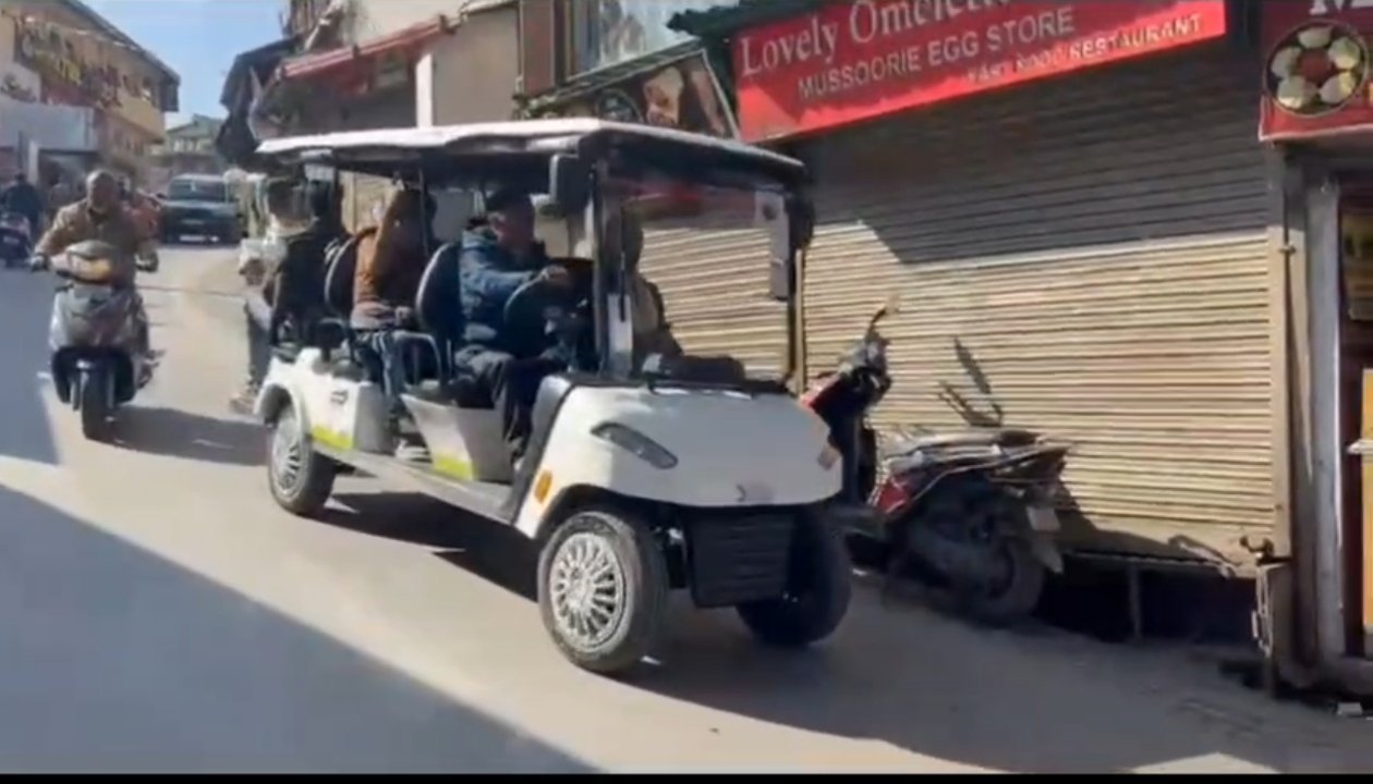 मसूरी मालरोड पर थमेंगे साइकिल रिक्शों के पहिए, अब ‘गोल्फ कार्ट’ से सजेगी पहाड़ों की रानी की शान