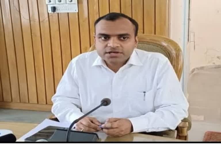 हरिद्वार: अब गांव में ही होगा समस्याओं का समाधान, DM मयूर दीक्षित की पहल पर 25 ‘मिनी सचिवालय’ शुरू