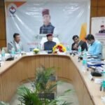 समाज कल्याण मंत्री खजान दास ने की विभागीय समीक्षा बैठक; पेंशन और आय सीमा में बढ़ोतरी के दिए निर्देश