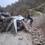 अल्मोड़ा, भिकियासैंण में दर्दनाक सड़क हादसा, गहरी खाई में वाहन गिरने से तीन लोगों की मौत।
