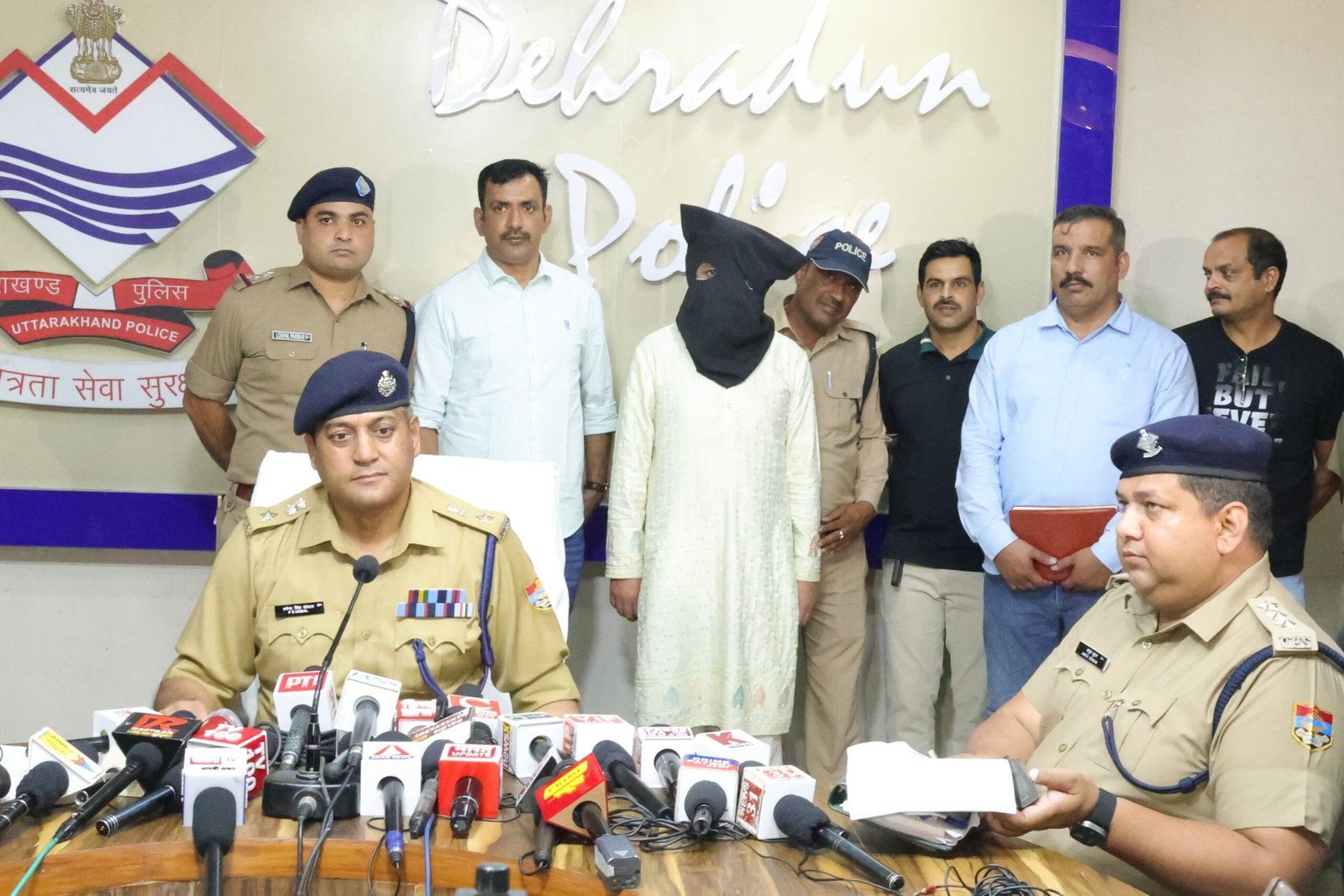 ​ऑपरेशन प्रहार: दून पुलिस की गिरफ्त में शातिर ‘ठग बाबा’, अनिष्ट का भय दिखाकर ठगा था 65 तोला सोना