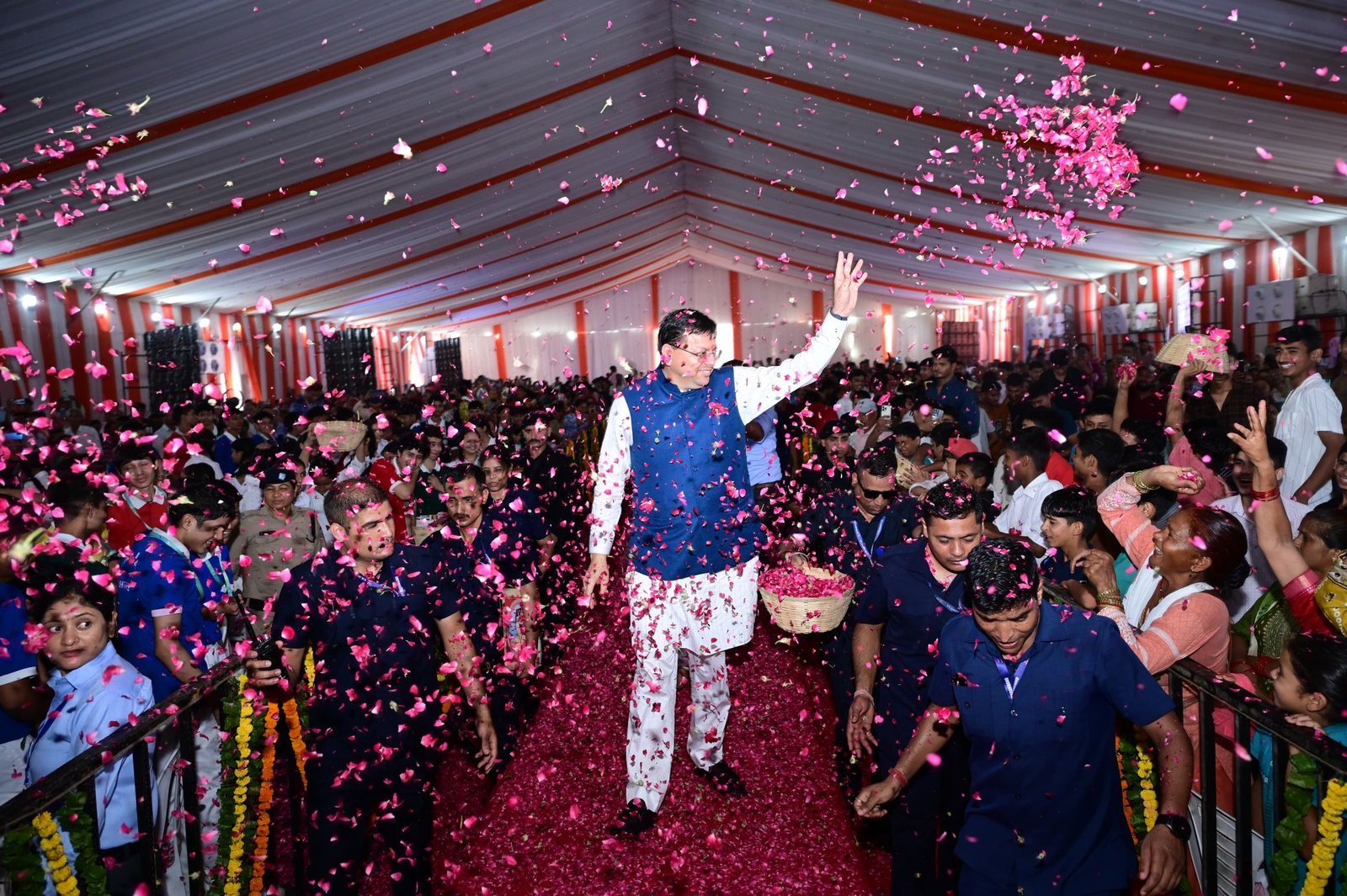 राज्यपाल एवं मुख्यमंत्री ने ‘सेवा, सुशासन एवं समर्पण: जन-जन की सरकार, जन-जन के द्वार’ सेवा पखवाड़ा कार्यक्रम का किया शुभारंभ