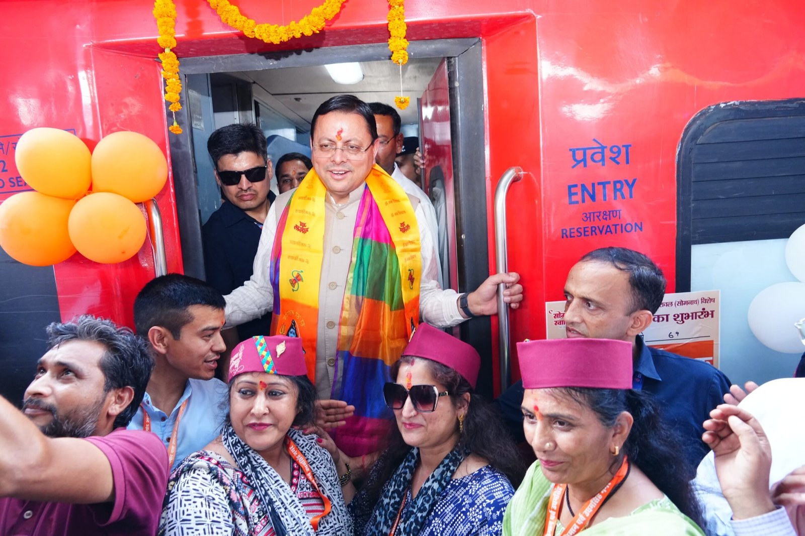 सोमनाथ स्वाभिमान पर्व पर हर्रावाला से वेरावल के लिए विशेष रेल यात्रा का शुभारंभ,700 श्रद्धालु छह दिवसीय विशेष तीर्थ यात्रा में हुए शामिल,सोमनाथ भारत के अटूट विश्वास, स्वाभिमान और सांस्कृतिक पुनर्जागरण का प्रतीक : मुख्यमंत्री