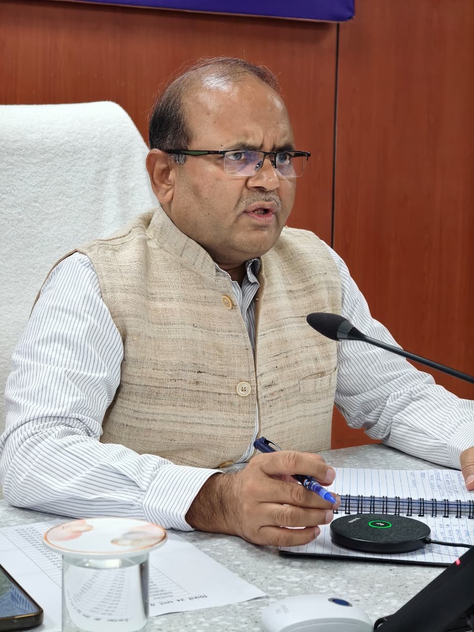 उत्तराखंड में भारी बारिश का ऑरेंज अलर्ट: सीएम धामी ने 24×7 अलर्ट रहने के दिए निर्देश, अधिकारियों को दिए फील्ड में उतरने के आदेश