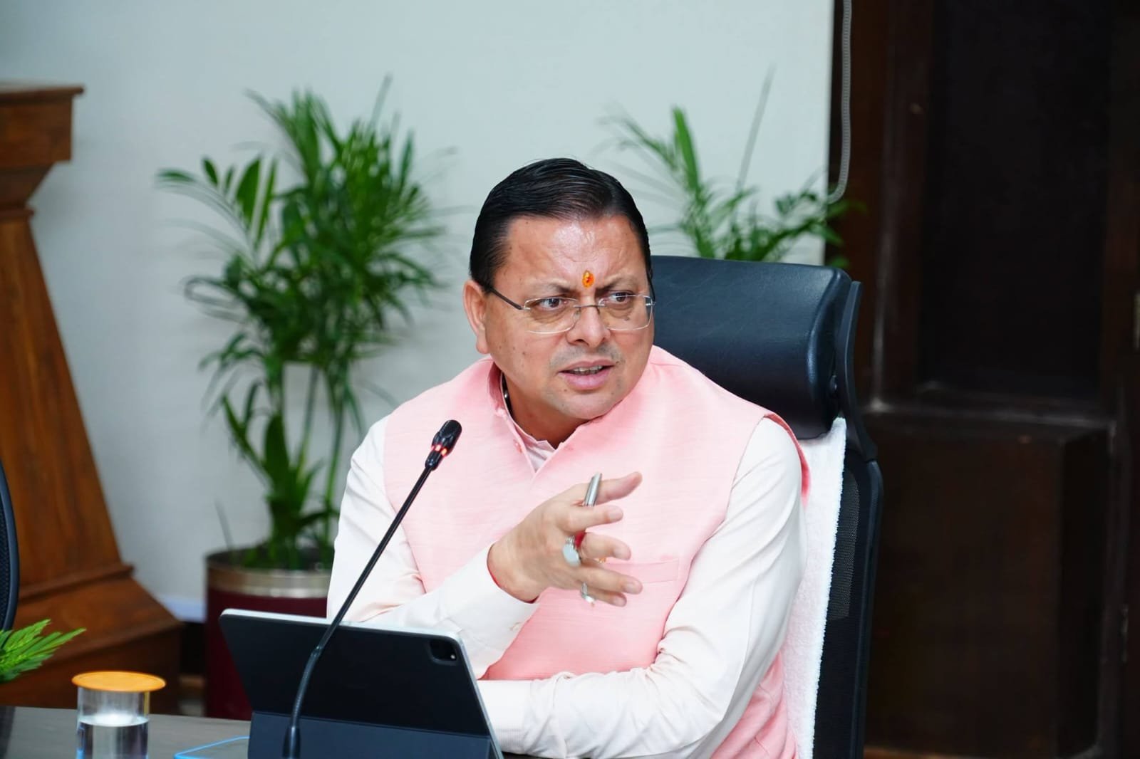 चम्पावत में पूर्व सैनिकों और उनके आश्रितों के लिए ईसीएचएस पॉलीक्लिनिक की होगी स्थापना,रक्षा मंत्री राजनाथ सिंह ने मुख्यमंत्री को पत्र भेजकर प्रस्ताव पर उचित विचार का दिया आश्वासन